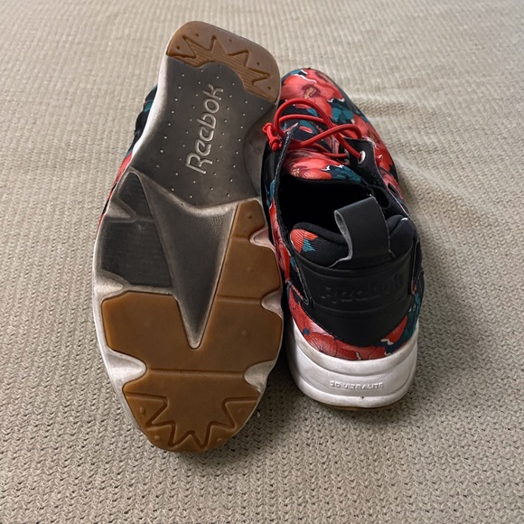 Floral Reebok Shoes - Picture 2 of 3
